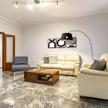 Elegant Retreat In Rome, Comfort & Style - Metro A Apartment Rome