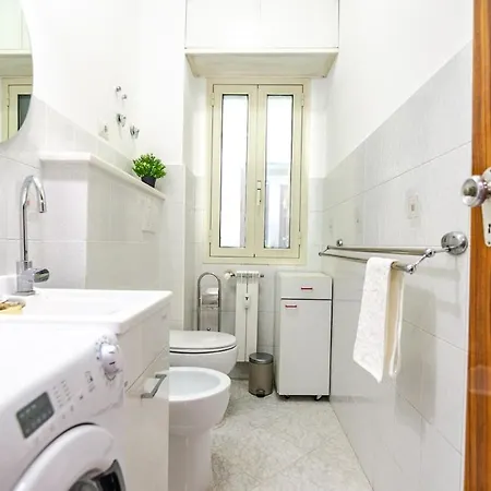 Elegant Retreat In Rome, Comfort & Style - Metro A