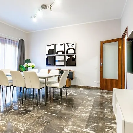 Elegant Retreat In Rome, Comfort & Style - Metro A Apartment