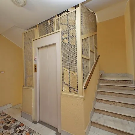 Center In A Few Minutes, La Fenice Apartment