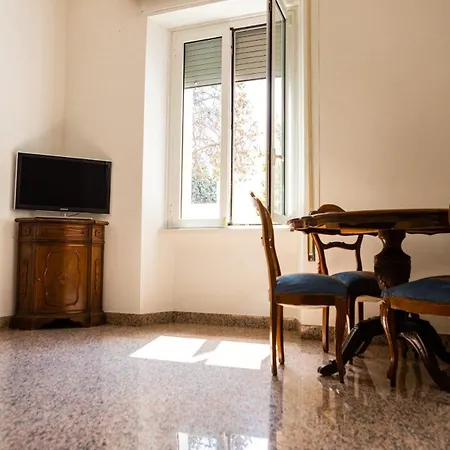 Alexander Vatican House * Rome