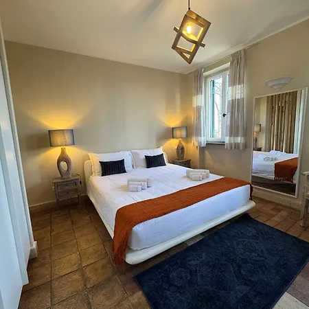 Hero's Garden Relais Lejlighedshotel *