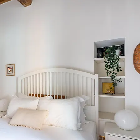 Apartment Iflat Classy & Spacious Near Campo De Fiori