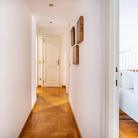 Iflat Classy & Spacious Near Campo De Fiori Apartment Rome