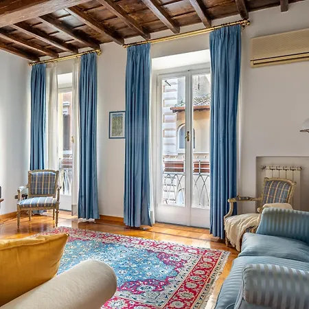 Apartment Iflat Classy & Spacious Near Campo De Fiori *