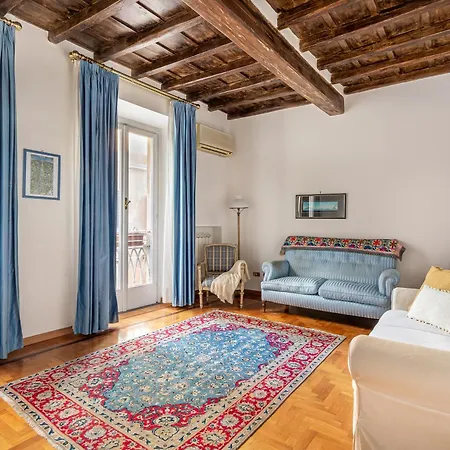 Apartment Iflat Classy & Spacious Near Campo De Fiori Rome