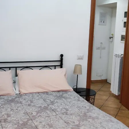 Il Grillo Ai Fori Romani