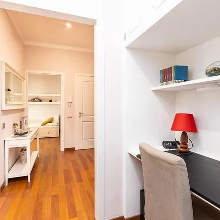 Altavilla By In Apartment Rome