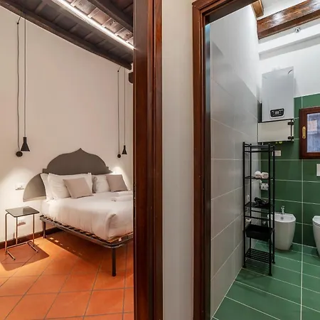 Brand New In The Heart Of Rome-for 5! Apartment *