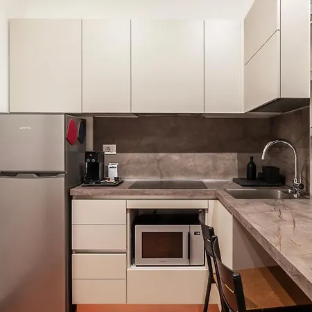 Brand New In The Heart Of Rome-for 5! Apartment Rome