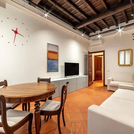 Brand New In The Heart Of Rome-for 5! * Rome