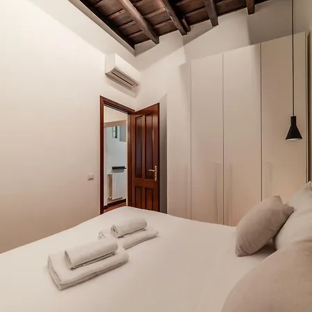 Brand New In The Heart Of Rome-for 5! Rome