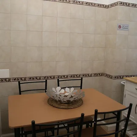 Apartment Homely In Rome