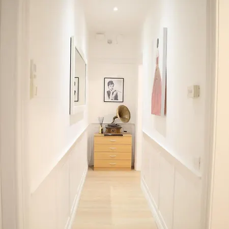 Apartment Homely In