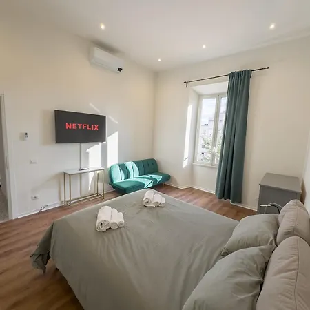 Apartment Colosseum Charme