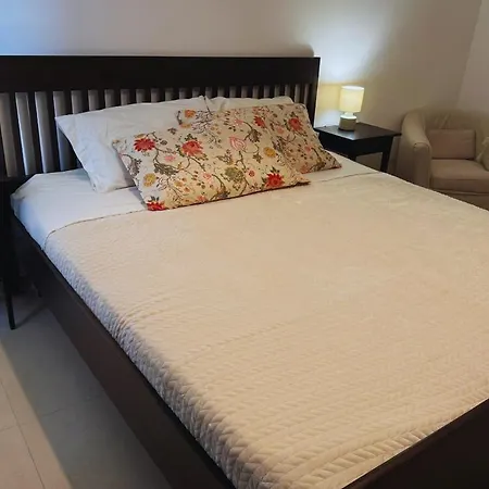 Luxe Dimora , Your Escape Apartment *