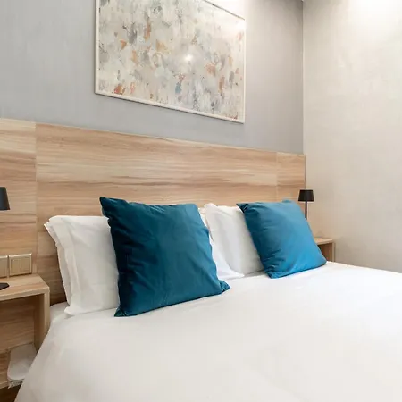 Rome Love Hotel מלון *