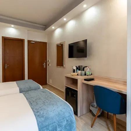 Rome Love Hotel מלון *