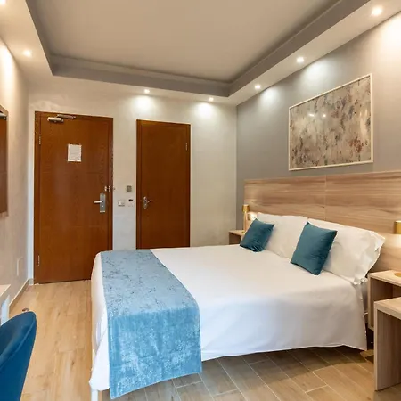Rome Love Hotel מלון *