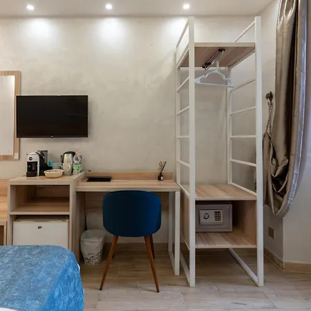 Rome Love Hotel מלון *