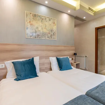 Rome Love Hotel מלון