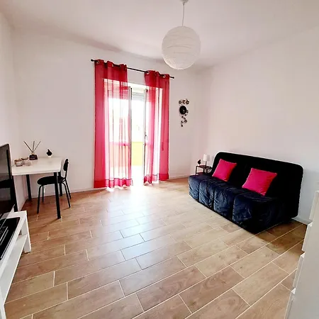 Apartment Casa Fiamma - Metro A Tuscolana Rome
