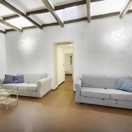 Cellini Apartment *