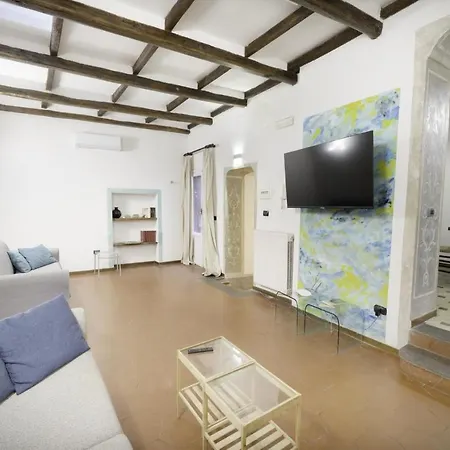 Cellini Apartment *