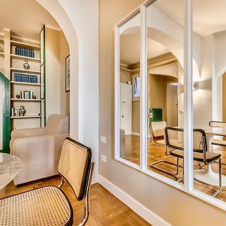 Design And Cozy In Trastevere Rome