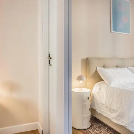 Design And Cozy In Trastevere Apartment