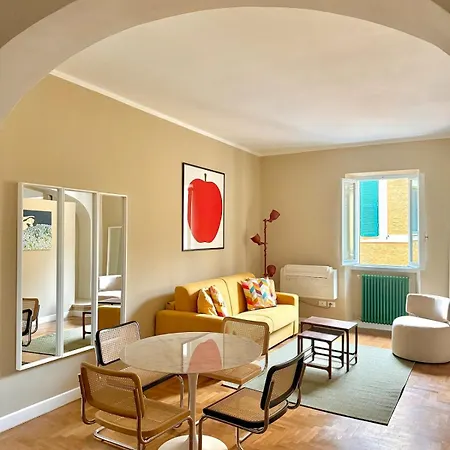 Design And Cozy In Trastevere Apartment