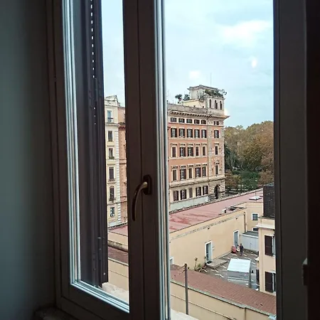 Principe House, Rome, 3 Bedroom 2 Bath, Elegant Full Of Light * Roma