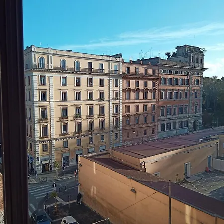 Appartamento Principe House, Rome, 3 Bedroom 2 Bath, Elegant Full Of Light *