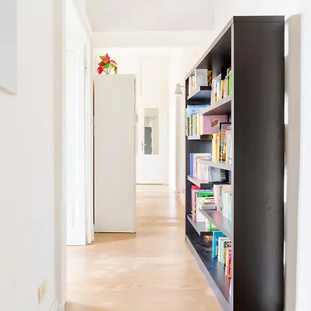 Principe House, Rome, 3 Bedroom 2 Bath, Elegant Full Of Light Rome