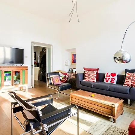 Principe House, Rome, 3 Bedroom 2 Bath, Elegant Full Of Light Roma