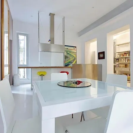 Beautiful Monti Panisperna Apartment Rome
