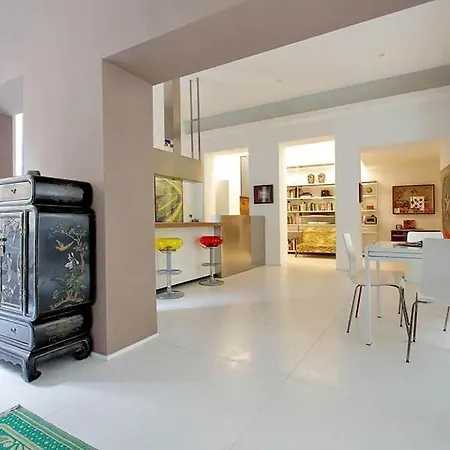 Beautiful Monti Panisperna Apartment Rome