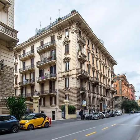 Comfortable Pied-a-terre In The Center Of Apartment *