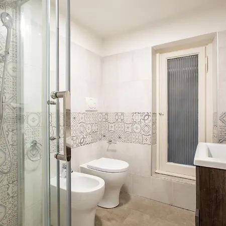Comfortable Pied-a-terre In The Center Of Apartment