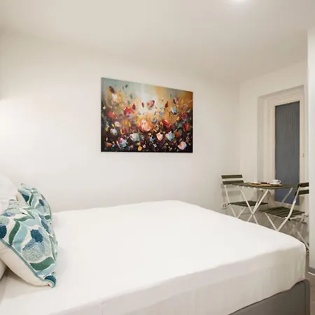 Comfortable Pied-a-terre In The Center Of Rome