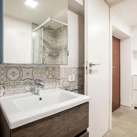 Apartment Comfortable Pied-a-terre In The Center Of *