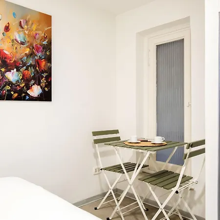 Apartment Comfortable Pied-a-terre In The Center Of