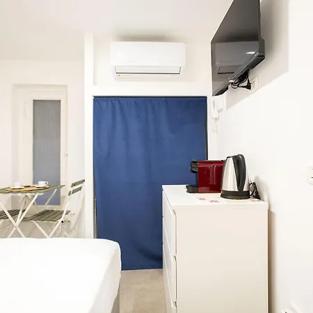 Comfortable Pied-a-terre In The Center Of