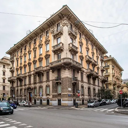 Comfortable Pied-a-terre In The Center Of Rome