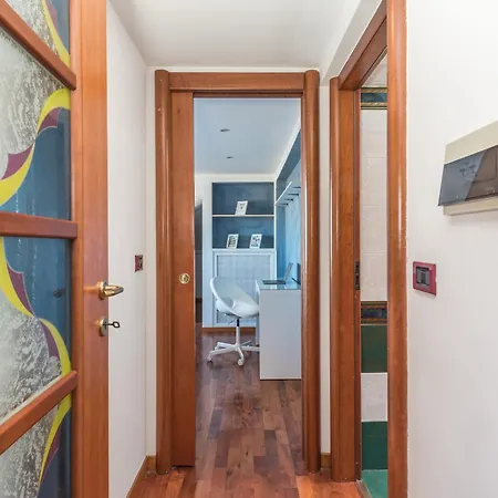 Apartment Vaticano-metro A, Penthouse With Ac, Wi-fi E Netflix *