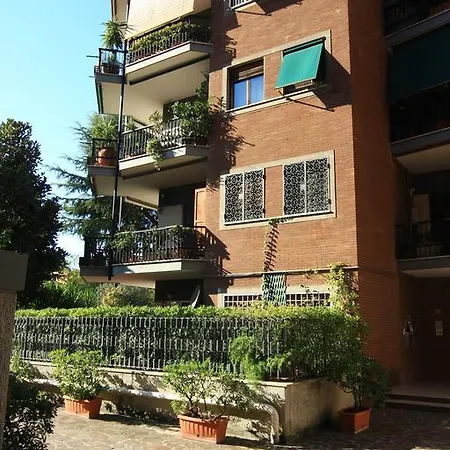 Bed & Breakfast Viale Dei Colli Portuensi 589 *