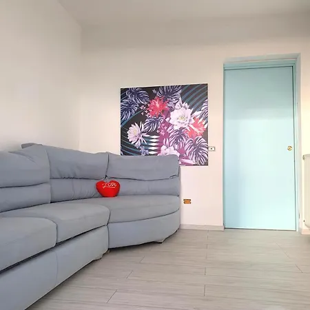 The House Apartment *