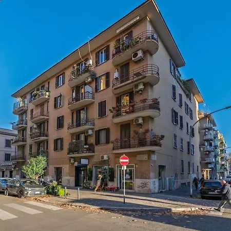La Eterna Dimora Apartment *