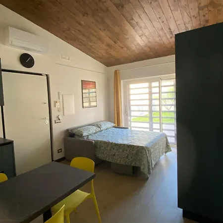 Villa Villino Ancillotto With Garden And Parking Motorcycle Space Rome