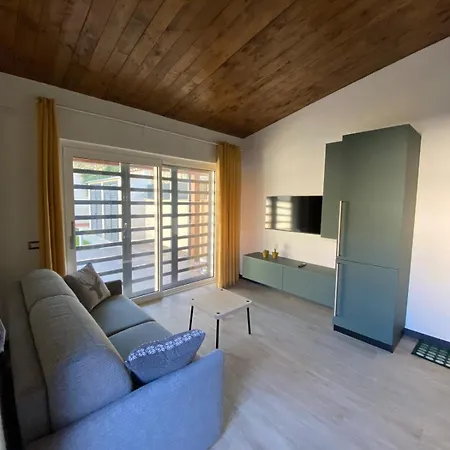 Villa Villino Ancillotto With Garden And Parking Motorcycle Space Rome